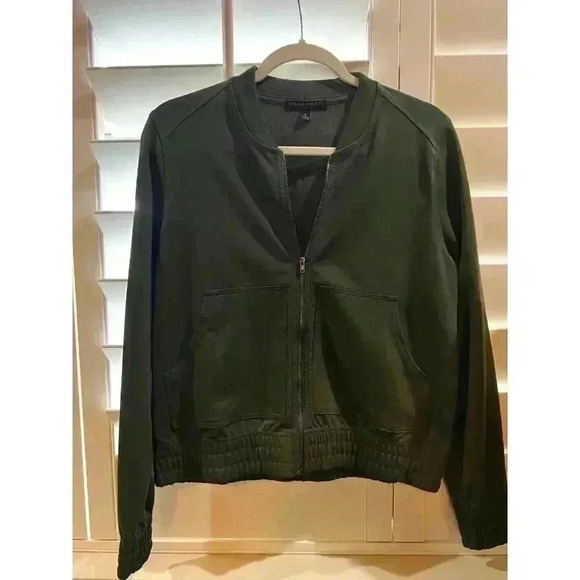 Banana Republic Jackets & Blazers - Banana republic Bomber Jacket